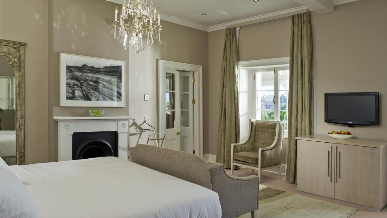 Hotel Dock House Boutique And By Newmark 5*