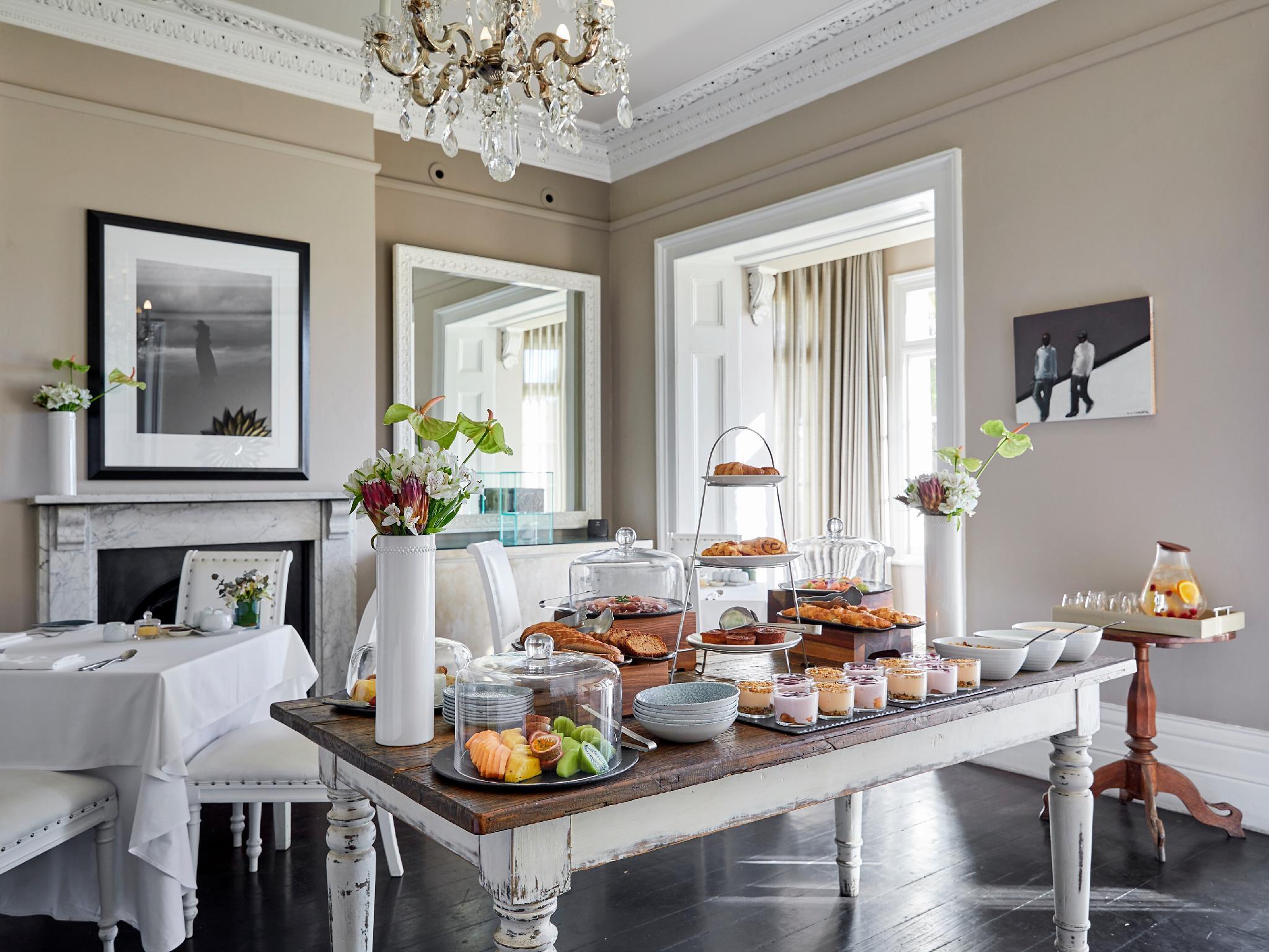 Dock House Boutique And By Newmark Hotel